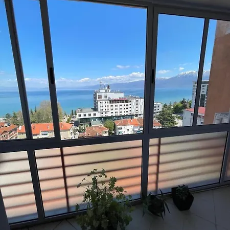 Center With View One Bedroom Pogradec