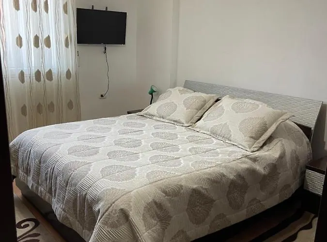 Center With View One Bedroom Appartamento Pogradec