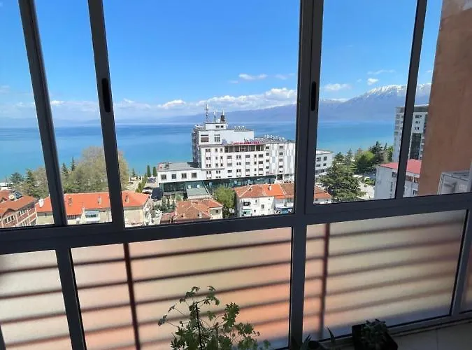 Center With View One Bedroom Pogradec